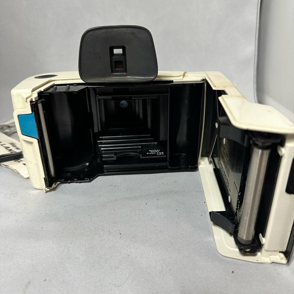 Vintage Polaroid Swinger Land Camera Model 20 - Picture 4 of 4